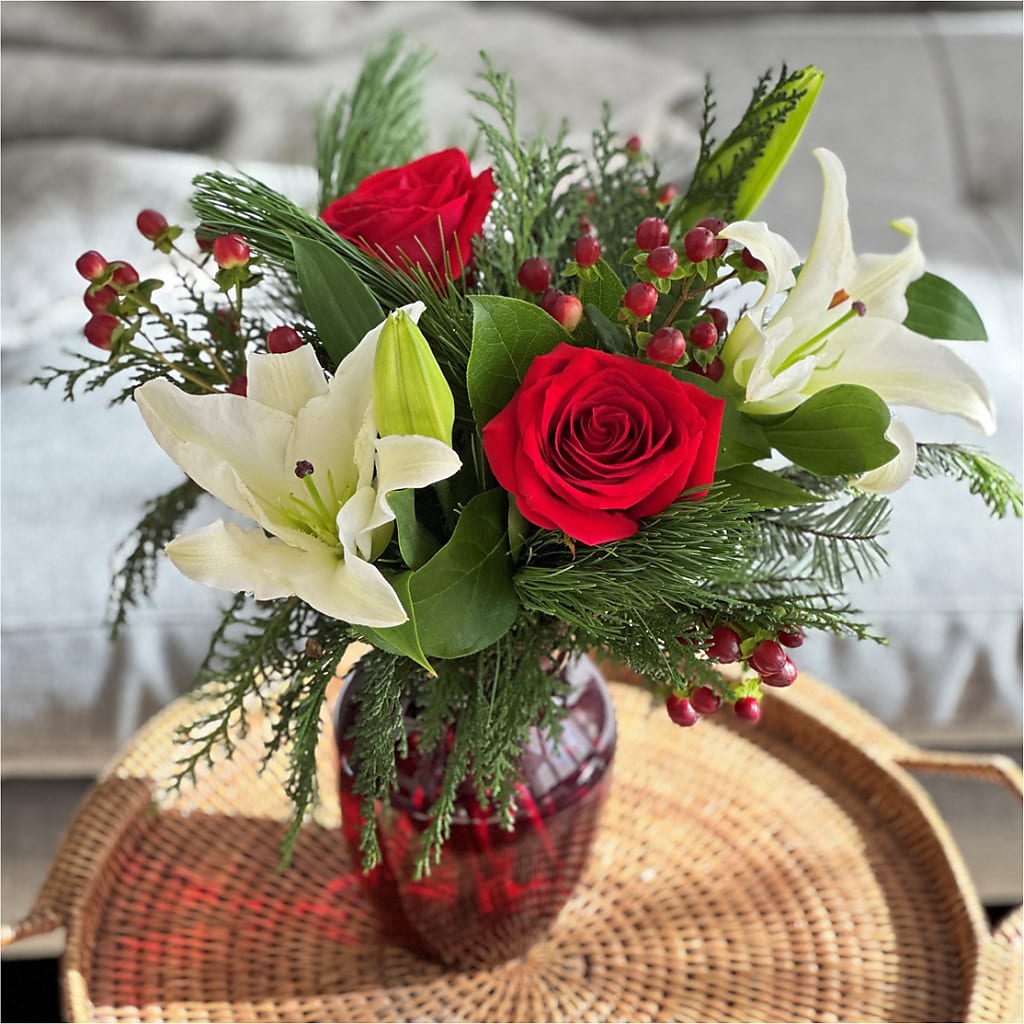 Evergreen Delight Bouquet –  Flair Floral Designs, Lake Dallas TX